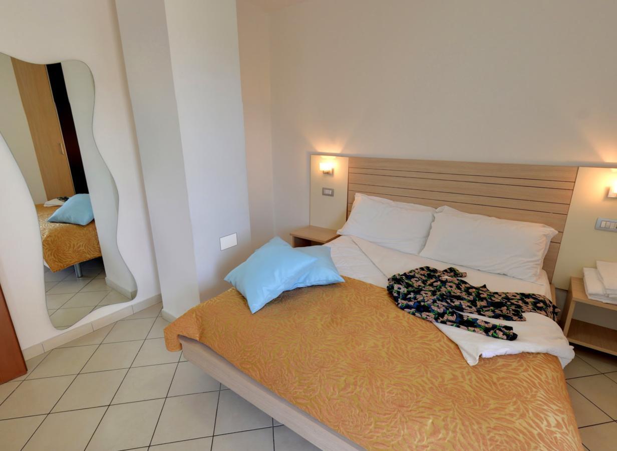 Residence Il Tulipano Riccione Eksteriør bilde